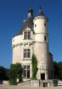 414px-ChenonceauTourdesMarques.jpg