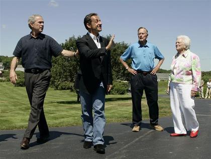 U.S. President Bush meets with France's President Sarkozy in Kennebunkport