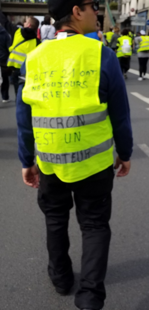 Banderoles, drapeaux et Gilets jaunes