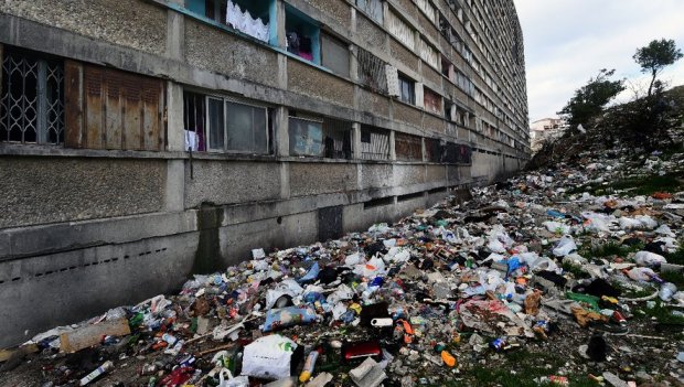 Deux misres face  face dans les quartiers Nord de Marseille - ladepeche.fr