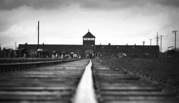 File:Auschwitz-Birkenau-Brner b.jpg - Wikimedia Commons