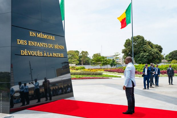 Dvoilement de 3 monuments dans l'espace public : L'ode de Patrice TALON au  patriotisme et  la fiert nationale | Prsidence de la Rpublique du Bnin