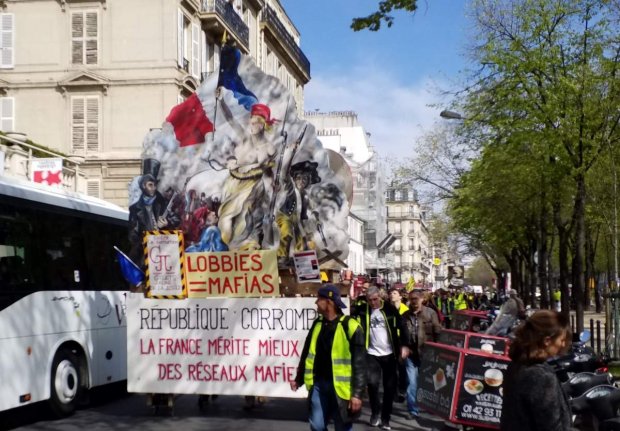 Banderoles, drapeaux et Gilets jaunes