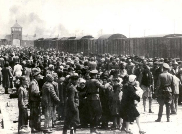 Camp d'extermination d'Auschwitz-Birkenau | Histoire de la Shoah