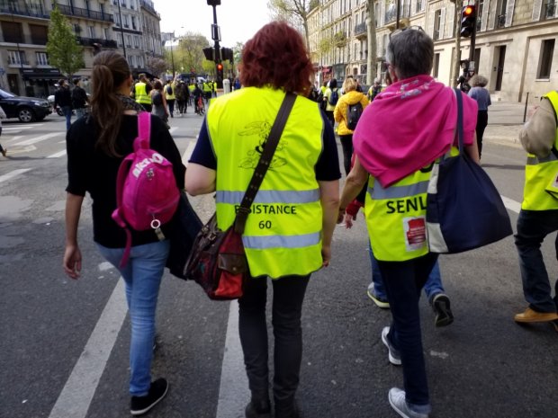 Banderoles, drapeaux et Gilets jaunes