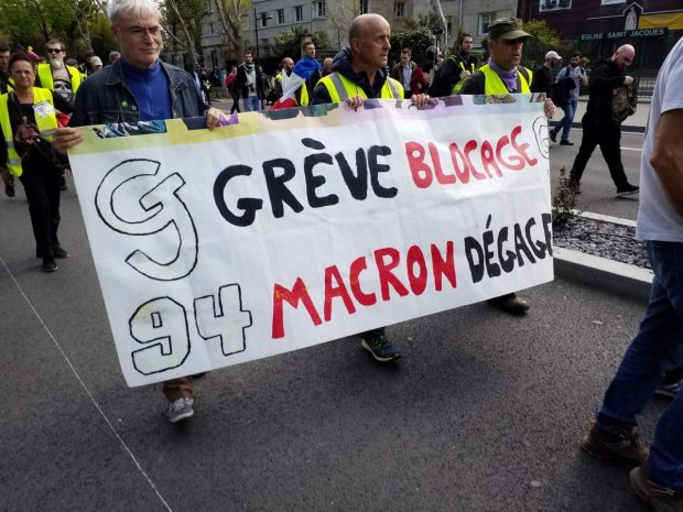 Banderoles, drapeaux et Gilets jaunes