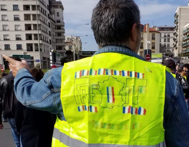 Banderoles, drapeaux et Gilets jaunes