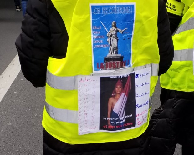 Banderoles, drapeaux et Gilets jaunes