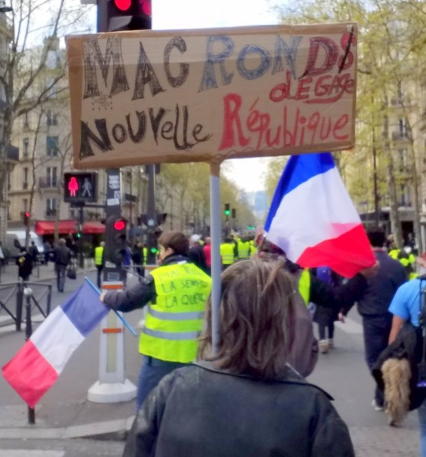 Banderoles, drapeaux et Gilets jaunes