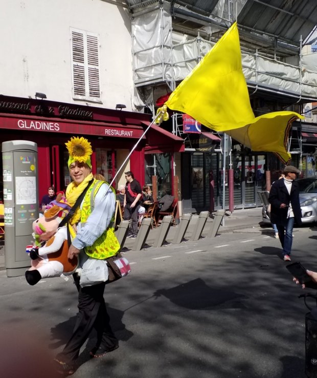 Banderoles, drapeaux et Gilets jaunes