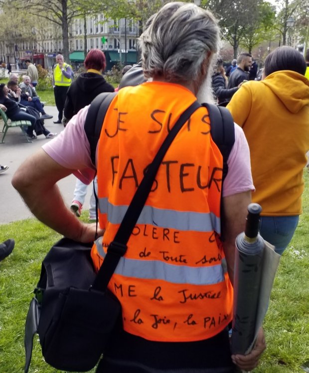 Banderoles, drapeaux et Gilets jaunes