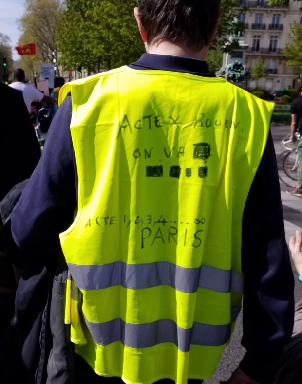 Banderoles, drapeaux et Gilets jaunes