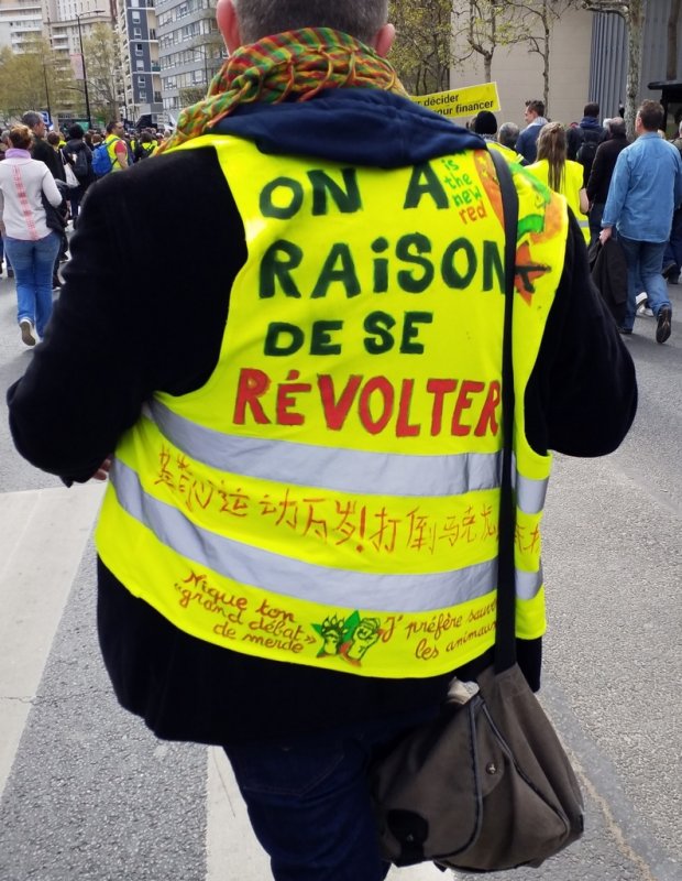 Banderoles, drapeaux et Gilets jaunes