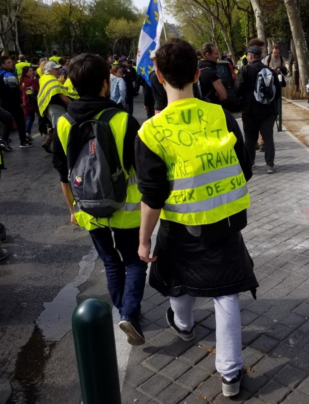 Banderoles, drapeaux et Gilets jaunes