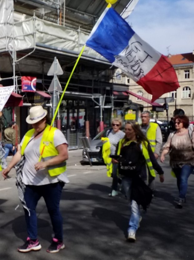 Banderoles, drapeaux et Gilets jaunes