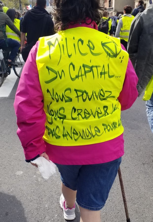 Banderoles, drapeaux et Gilets jaunes