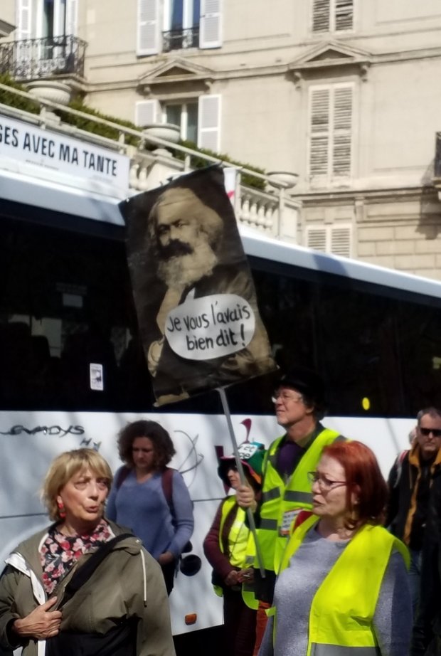 Banderoles, drapeaux et Gilets jaunes